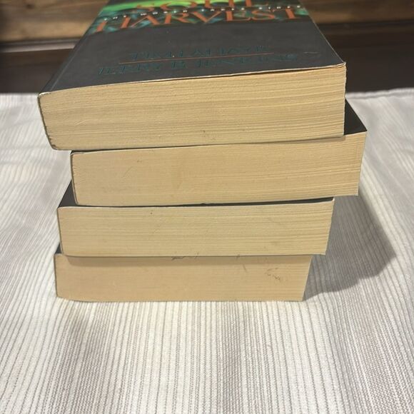 Tim LaHaye & Jerry B. Jenkins Left Behind Series Number 1-4 - Picture 4 of 6